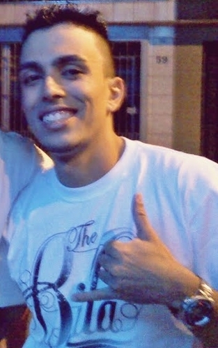 Antes de falar, ouça. Antes de agir, pense. Antes de criticar, conheça. E antes de desistir, tente...

.