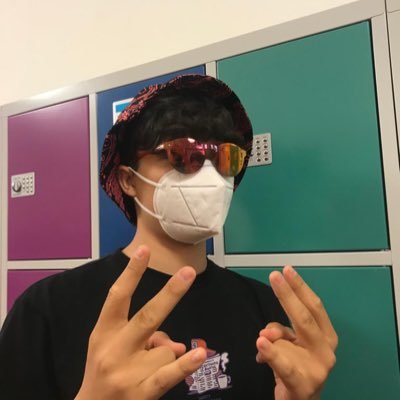 Kellogs0_0's profile picture. 💛🖤🐝