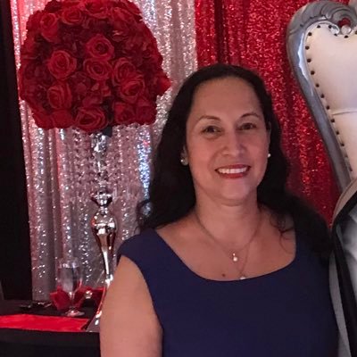 Qynmvfhxr8Perez's profile picture. Adventurous and love a good book by one of my four favorite authors to read 😀