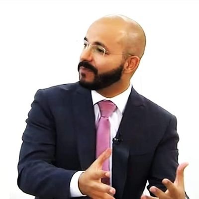 Lic en Derecho y Mtro en Gobierno y Políticas Públicas por la UP