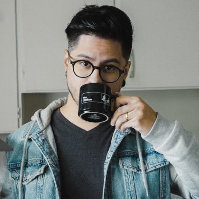 Editor de Vídeos, Videographer, Colorista de Vídeos e motion Designer. O nerd de café do Café Nerd 🖖🏼