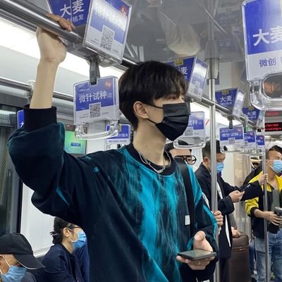 Michael_cxm's profile picture. 吃鸡业余玩家