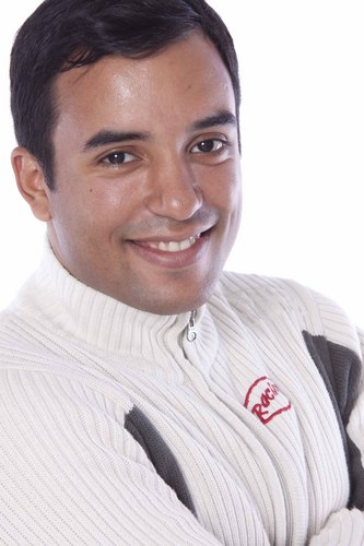 Graduado em Processos Gerencias, sou apaixonado por desafios.
Citação: Você precisa fazer aquilo que pensa que não é capaz de fazer.