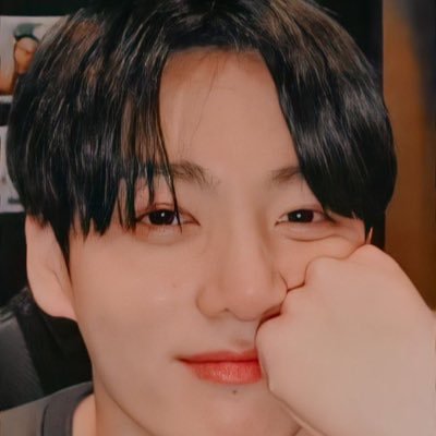 #호석: Do you see me? Yeah I see you 🥺 | 24 | she/her