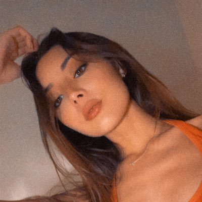 PsychologyElisa's profile picture. 