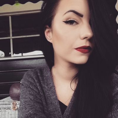 cloudspotter__'s profile picture. 'No matter how cold the winter there's a spring time ahead.' - 1993 | Groningse | Pearl Jam | Foo Fighters | Supernatural | Dierenliefhebber -