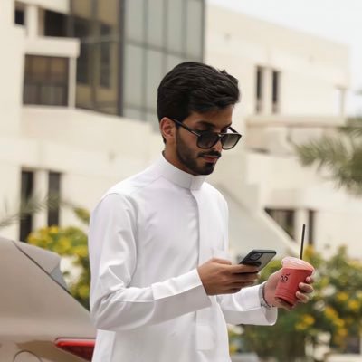 إعلامي - معلق العاب صاحب قناة في اليوتيوب مخصصة للالعاب -HFC-