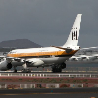 Cuenta dedicada a mostrar fotos antiguas del aeropuerto de Lanzarote. Además, publicaremos noticias actuales del mismo.