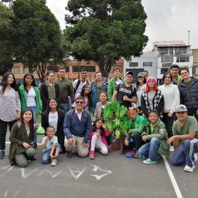 Trabajamos en favor de la comunidad y mejoramos la calidad de vida de los bogotanos.  #Usaquén #Bogotá #MásDiálogoMásAcción

candidatos @partidoMira