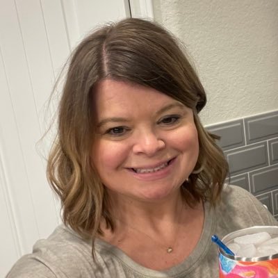 thejankymom's profile picture. Mom of 3, thriving on mediocrity and living on a prayer + coffee creamer.