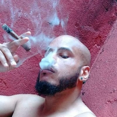 cigarmansp's profile picture. #Smoker #cigarman #smokingfetish