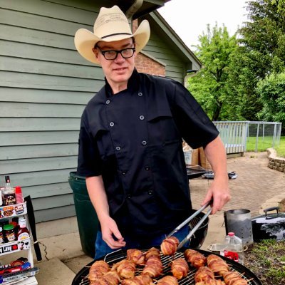 Graphic Designer & #Blackhawks fan waiting to see the #StanleyCup return to Chicago in 2026! A Padawan following the path to true low & slow barbecue mastery!