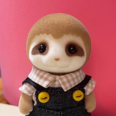 「ハンドメイドでシルバニアファミリーをよりかわいく」をモットーにお洋服や小物を作っています🦥🍀 真似して製作OKです🙆♀️一緒にシル活楽しみましょう♪ (営利目的での製作、2次配布は❌) 作っているお洋服小物はすべて販売しておりません!簡単な作り方は⇒ #おたにとハンドメイド