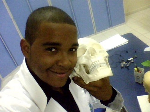 muralha_greg's profile picture. se eu for falar do que nao intedem poucos escutão  muitos se ofedem, a verdade e que nao há verdades.