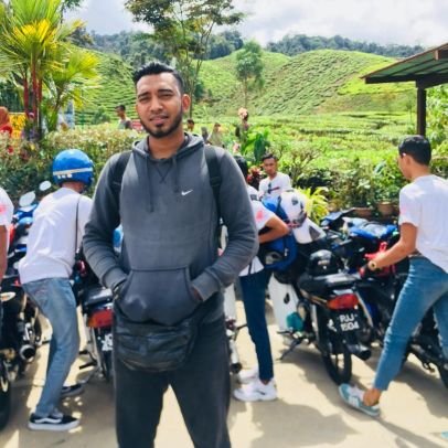 Nurimanmohamed3's profile picture. Husttle