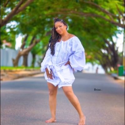 ☮️&💜 | 💍 Wife to celebrity Ghana Afrobeats Artist | Mom🥰 | 🇺🇸Living🇬🇭 IG:@thats_Shayla_Brown #IndigoMusicFactoryProductions #SANSAFRICA  @dishshaylabrown