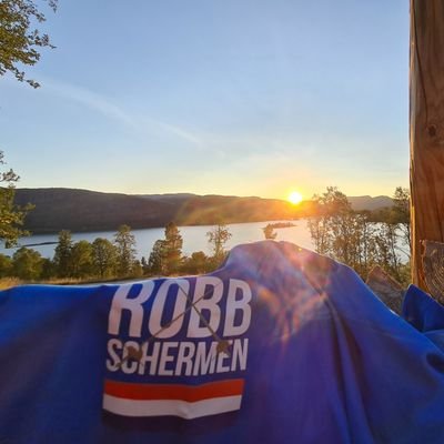 Robbschermen's profile picture. schermleraar