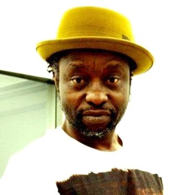 🇩🇪🇿🇼
Business English trainer, Primary School Teacher 👨🏫percussionist👨🎨, Visual artist, play squash🎾🏏🏓🛶🍷 father of 2 young men & grandfather