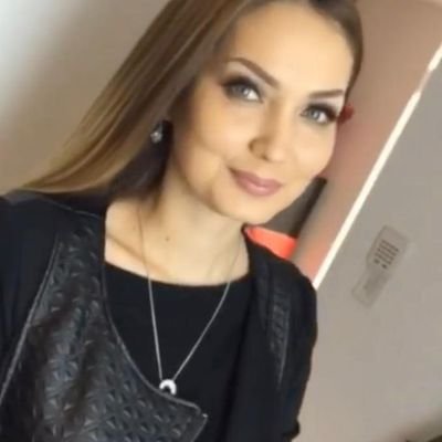 Una donna separata in cerca di un uomo con un cuore che Dio mi ha costretto😘😘