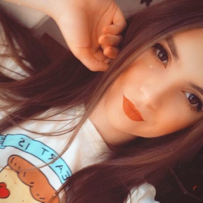 Besaaa4's profile picture. Just a gamer lurking around 🐧 Addicted to Redbull & Chocolates 🍫🍬 Msc. in Finance from LSE 🎓 I stream on Twitch 🎮