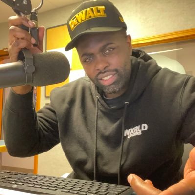 📻#OnAirWithSharifDKing📡@Audacy📻#KrownWeekends @MyRadioJamz @wink106☢️📻@compassmedianet📡🎥📺💻@SharifDKing on @SharifDKingTV🖥@SharifDKing_M📲