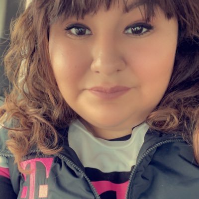 La Jefa @ Geneva ⨠L.E.A.D. Alumni 2022 ⨠Dog Momš¾āØ Proud Latinaš²š½ āØCheifsofwest āØMy thoughts are my ownāØ