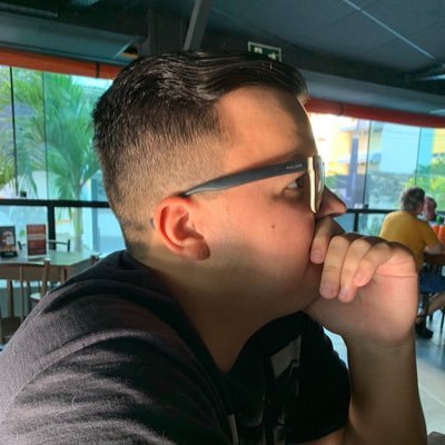 Jornalista formado pela Unicap e com passagens no Governo de PE, Náutico e Jornal do Commercio. Hoje, estudante de tecnologia na Cesar School. Sigam: @gptnaveia