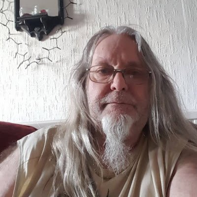 PaulCrooks62's profile picture. I'm an ol'fart,  get over it.