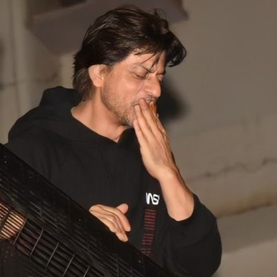 mad_H3ad's profile picture. I owe my existence to @iamsrk ❤️.

Fan Account