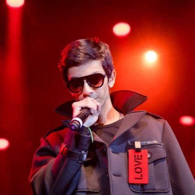 Met anirudh on 10.12.15  Fan page started: Mar 29 2018  Goal: @anirudhofficial follow  I have a fp on insta @anirudhian_fp do follow tht too!!