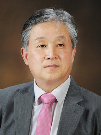 저는 한국기독교장로회 목사이고 한국작가회의 소속 시인이며 민주화운동과 5.18민주화운동 구속부상자로서 민중교회운동을 했고 민예총활동을 했으며  기장교단 생명선교연대 회장을 역임 하였습니다. 현재는 한신대학 대학원 문예창작학과 재학중입니다.