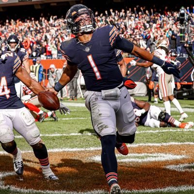 John Carroll University ‘24 Sports Studies | Insta: dauntethedon Snapchat: The_daunte | Love talking all things Chicago Sports! #Beardown