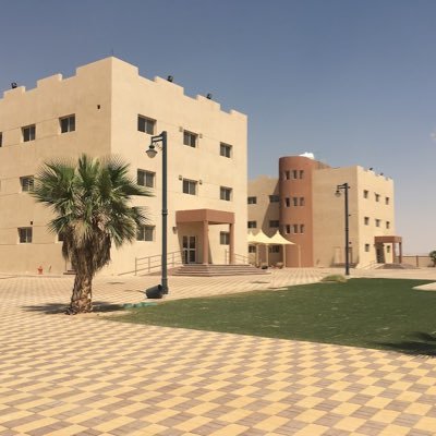 العلاقات العامة و الاعلام بكلية العلوم والدراسات الانسانية بضرماء