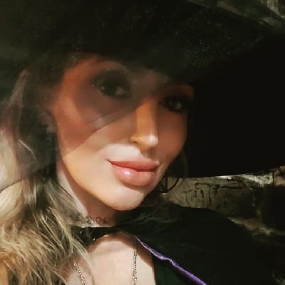 RDaniWest_247's profile picture. Blessed Be