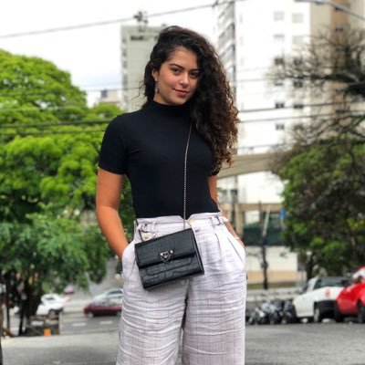um monte de baboseira que eu poderia escrever num diário, mas não tenho