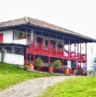 NestorE42784103's profile picture. 