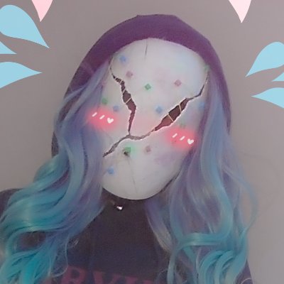 Ambombee's profile picture. 