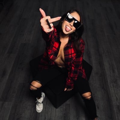 mirxndaalvarez's profile picture. Your fav Taurus🧘🏽‍♀️