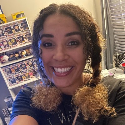 Pop collector, mostly anime but love all kinds! Engaged mom of two 💍👧🏽👶🏽 Love books, anime, video games and all things nerdy 🎮 #BLM #loveislove🏳️‍🌈