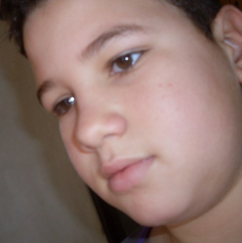 um menino normal 
e q quer vencer na vida 
ser algo mais    ser feliz
