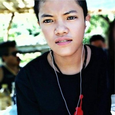 Reinfelix03's profile picture. No Expectations