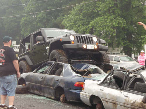 ADAMS JEEP AND ADAMS XTREME MOTORSPORTS   A LEADER IN OFFROADING AND BUILDING DREAM JEEPS AND TRUCKS.  OUR LIFETIME LIFTKIT WARRANTY.