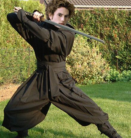 FuckADonut's profile picture. Not all men are fools, some stay bachelors...like me.