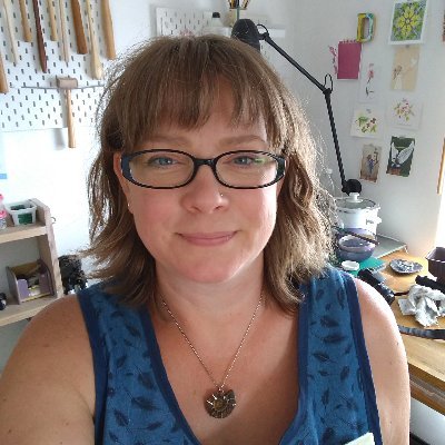 Geeky-girly-swot-silversmith, either reading, allotmenting, baking, hooking or jewellery making 
Commissions & current stock here:
https://t.co/5Bg2gUas1A