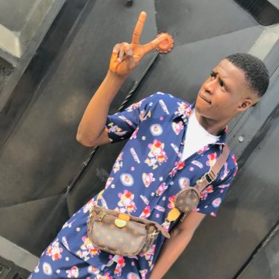 Investo72615540's profile picture. fashion designing.