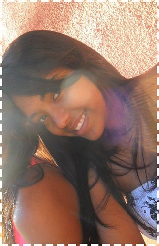 ATLEETICANA,17 aninhos,Capricorniana, Marrenta,Bagunçeira, desastrada, atrapalhada, desorganizada, ciumenta, orgulhosa, atrevida , sou tudo.Menos Perfeita ! ♪