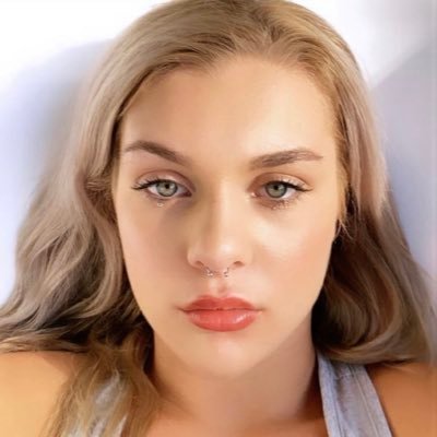 Gabbiec87227012's profile picture. Live life💙 love life ❤️