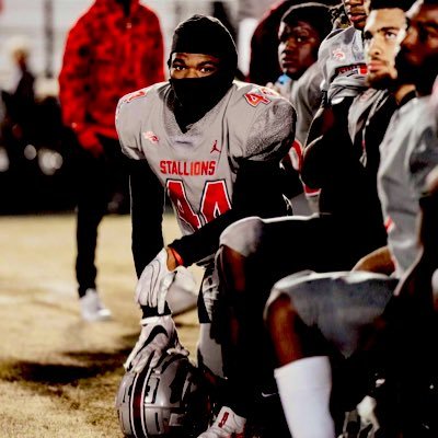 south pointe high school🏈 5’10   Email- jeremiahfeaster14@gmail.com          https://t.co/jWDuKrRxfa