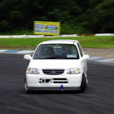 千葉県成田市在住
富里市で整備士してます。
車はスズキアルトバン HA23V乗ってます。