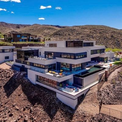 papamgr's profile picture. nothing